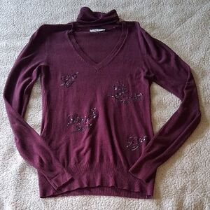 Liu Jo Purple V-Neck Sweater with Contemporary Cropped Design